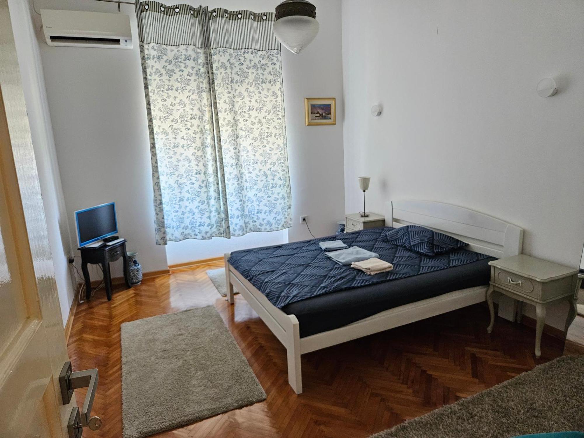 Cricket Park Hostel Белград Екстериор снимка