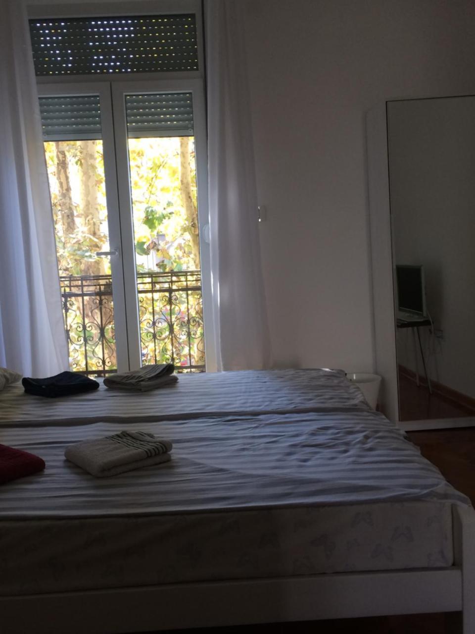 Cricket Park Hostel Белград Екстериор снимка