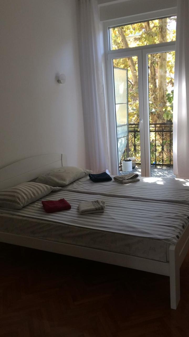 Cricket Park Hostel Белград Екстериор снимка