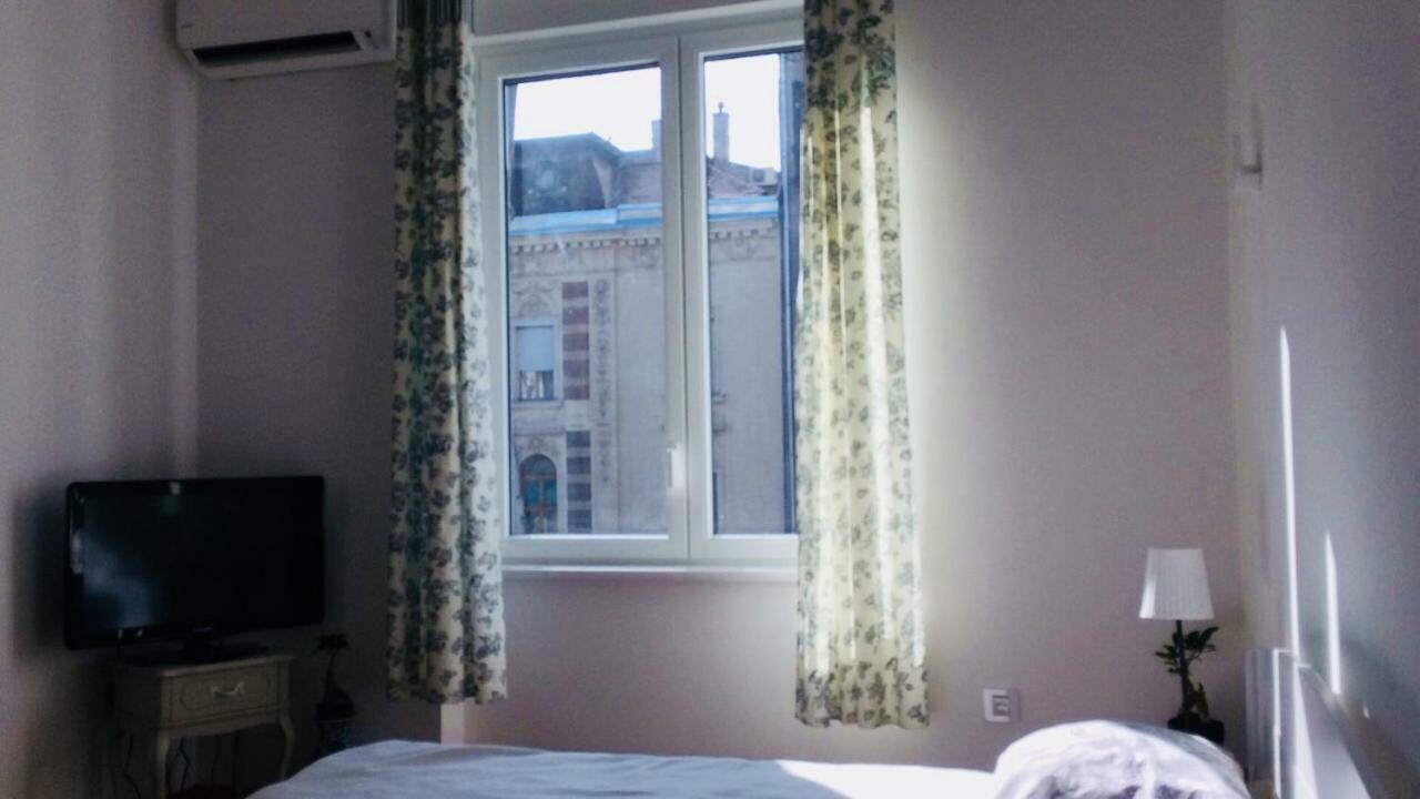 Cricket Park Hostel Белград Екстериор снимка