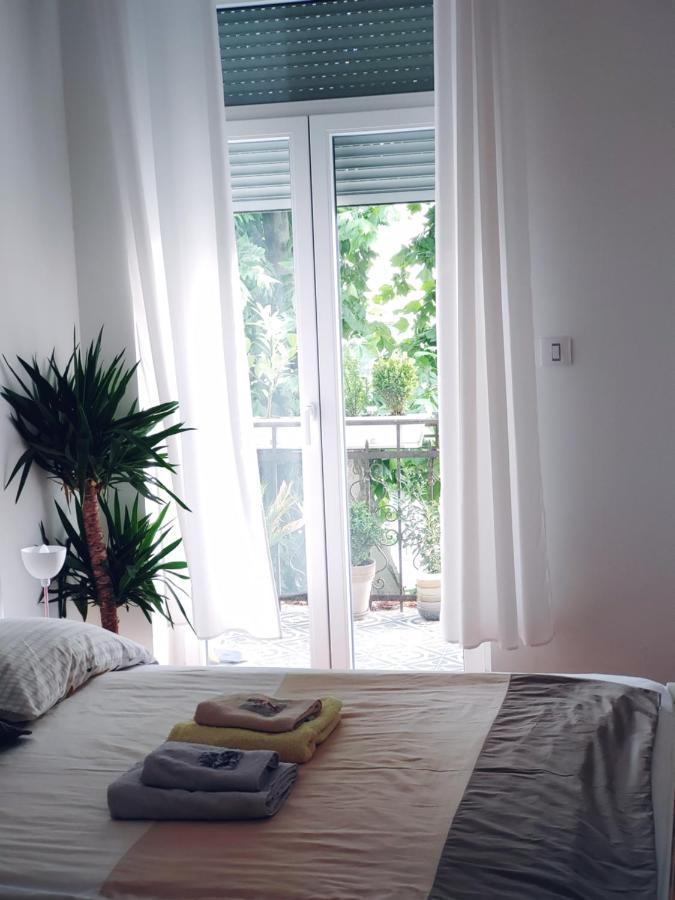 Cricket Park Hostel Белград Екстериор снимка