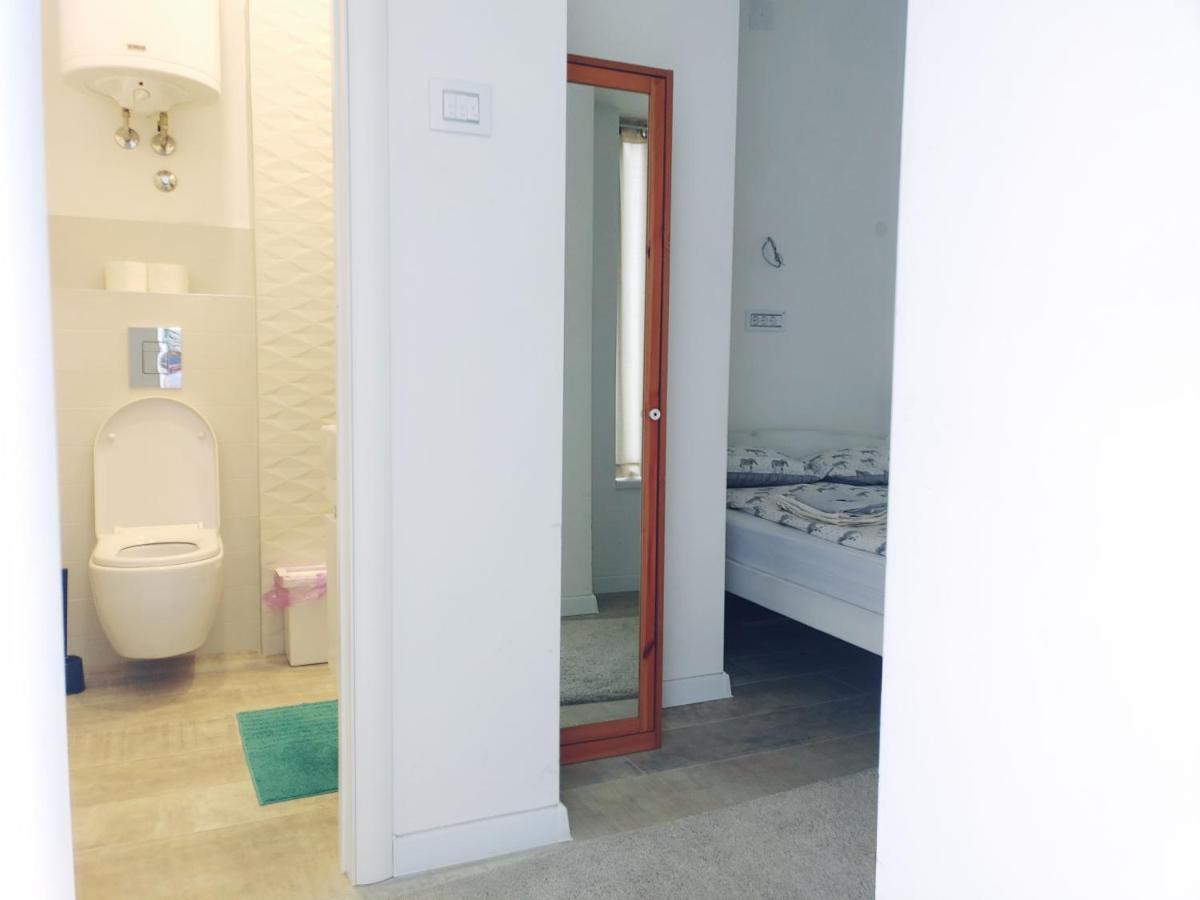 Cricket Park Hostel Белград Екстериор снимка